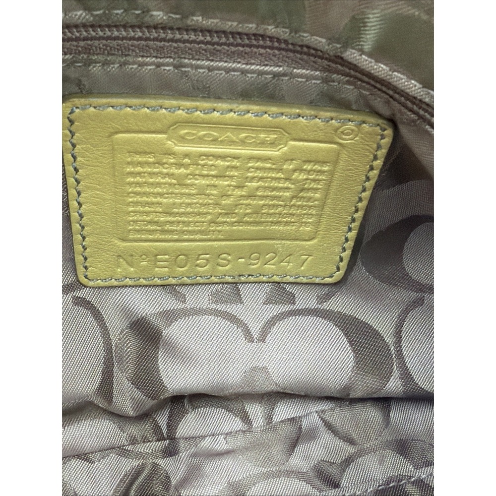 Rare Coach Vintage SMALL 9247 Lime Green Soho Y2K Leather Shoulder Bag - Picture 12 of 13